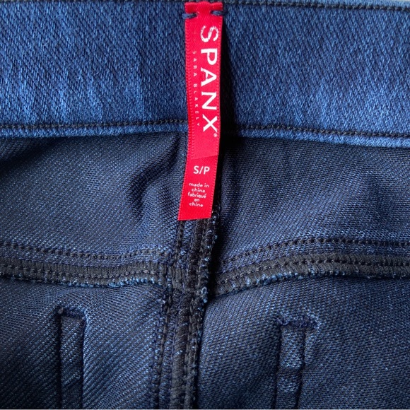 Spanx Medium Control Jeanish Ankle Leggings - Picture 12 of 14